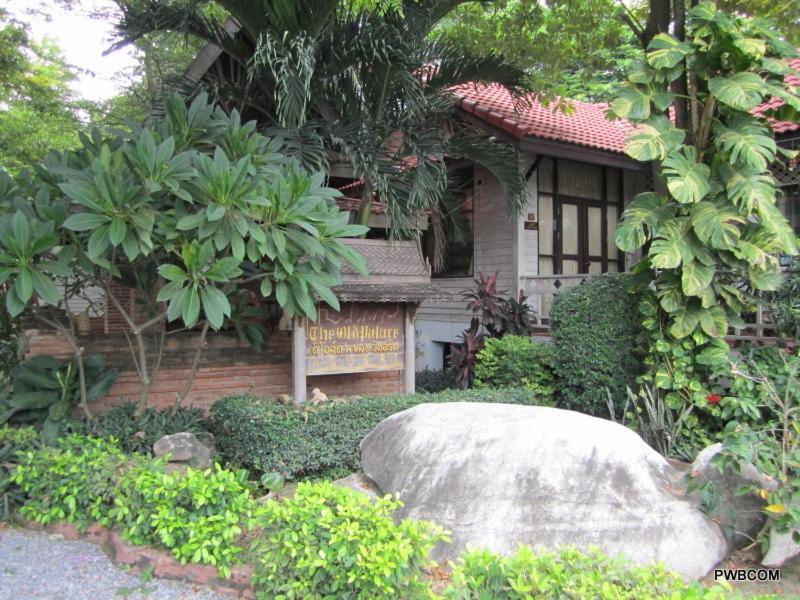 The Old Palace Resort Klong Sa Bua Ayutthaya Eksteriør bilde